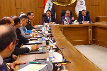 محافظ بغداد يناقش مع مديري التربية الاستعدادات اللازمة لإجراء الامتحانات الوزارية